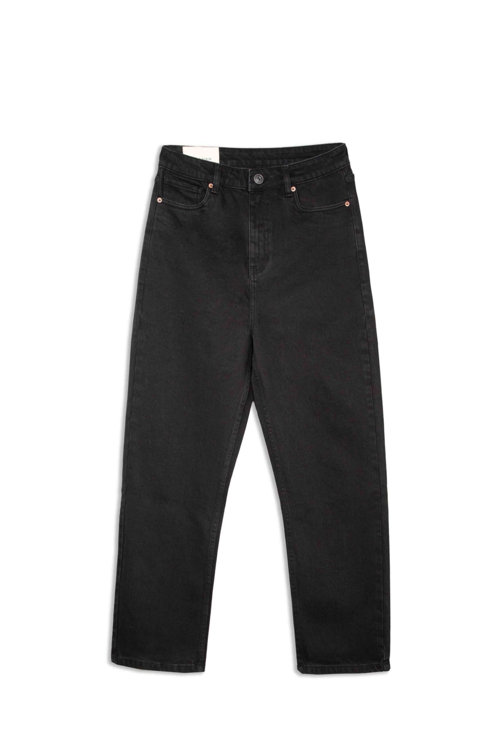 black loose jeans